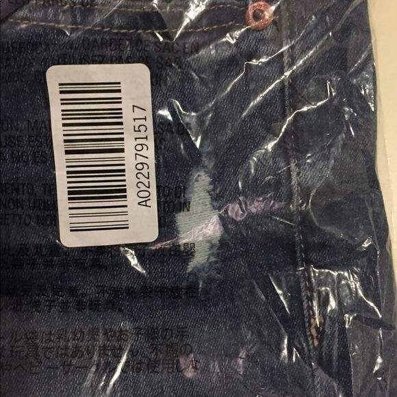 Distressed Skinny Jeans  - Picture 6 of 8